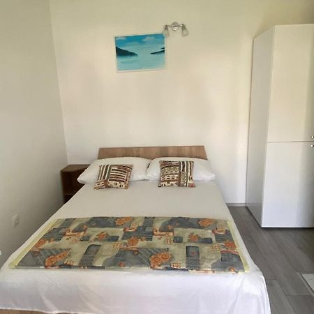 Apartman Freja II โปดสตรานา ภายนอก รูปภาพ