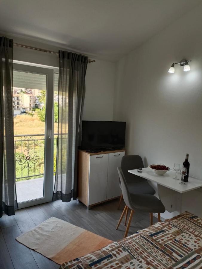 Apartman Freja II โปดสตรานา ภายนอก รูปภาพ