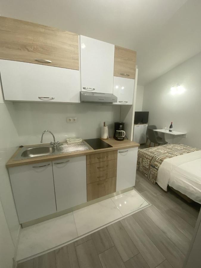 Apartman Freja II โปดสตรานา ภายนอก รูปภาพ